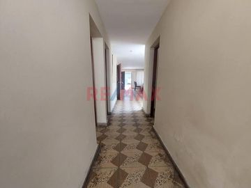 Casa En Venta Cerca A Av. Bertello. Parametros 5 Pisos