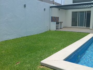 CASA NUEVA TOTALMENTE EQUIPADA EN YAUTEPEC, MORELOS