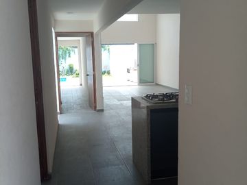 CASA NUEVA TOTALMENTE EQUIPADA EN YAUTEPEC, MORELOS