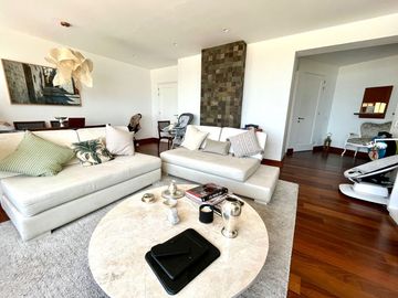 HERMOSO DEPARTAMENTO DE LUJO EN EDIFICIO MODERNO CON VISTA AL MAR