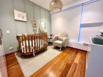 HERMOSO DEPARTAMENTO DE LUJO EN EDIFICIO MODERNO CON VISTA AL MAR