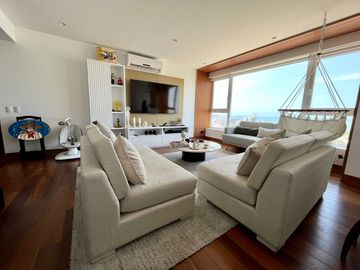 HERMOSO DEPARTAMENTO DE LUJO EN EDIFICIO MODERNO CON VISTA AL MAR