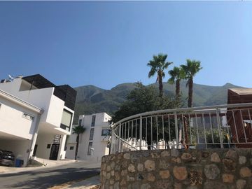 Casa en venta en Lomas del Vergel
