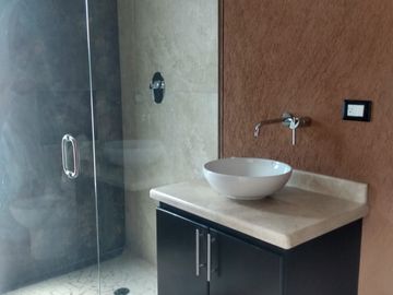Casa amplia con jardín en venta en Morillotla, Puebla, cerca UDLAP, UVM, salida a Atlixco