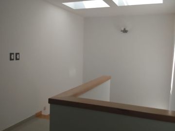 Casa amplia con jardín en venta en Morillotla, Puebla, cerca UDLAP, UVM, salida a Atlixco