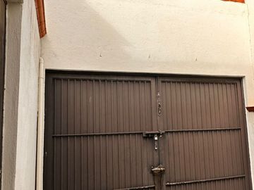VENTA DE CASA EN ESQUINA CON 5 HABITACIONES