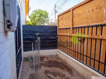 En Vicuña, venta de casa en excelente estado, 2D,  1B y estacionamiento. $49 millones