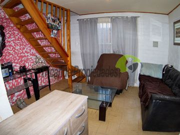 En Vicuña, venta de casa en excelente estado, 2D,  1B y estacionamiento. $49 millones
