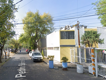 ¡¡¡GRAN OPORTUNIDAD, CASA EN REMATE BANCARIO AL SUR DE LA CDMX, EN UNA DE LAS COLONIAS MÁS TRANQUILAS DE LA METRÓPOLI!!!