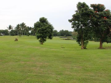 3 bedrooms in a peaceful and relaxing gated Golf Community For Sale in Cavite!