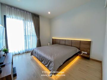 Semi-detached house for sale, Detached house style, corner house, quiet, private, no traffic coming in and out, very new condition, COMO Bianca Bangna