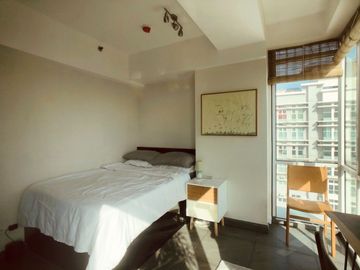 GOOD DEAL: Fully-furnished 1BR in San Lorenzo Place, Makati