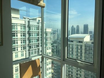 GOOD DEAL: Fully-furnished 1BR in San Lorenzo Place, Makati