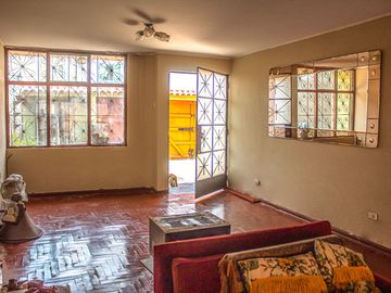 Hermosa Casa en Venta en Chorrillos