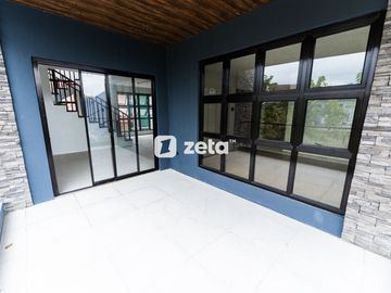 Xavier Estates Middle Ridge Lot House with View