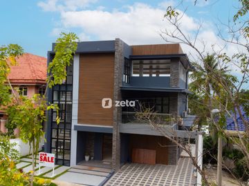 Xavier Estates Middle Ridge Lot House with View