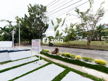 Xavier Estates Middle Ridge Lot House with View