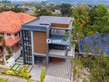 Xavier Estates Middle Ridge Lot House with View