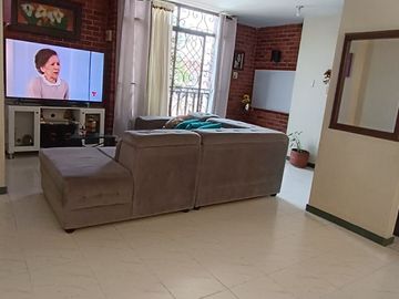 EDIFICIO DE 4 PISOS, 3 Locales, 5 Apartamentos, Villa del Sur, Lote 240M2, Construida 784M2