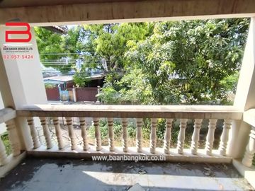 บ้านเดี่ยว ชุมชนจักรพงษ์ (ซ.วัดเวฬุวนาราม 6) เนื้อที่ 76 ตรว. ถนนวัดเวฬุวนาราม เขตดอนเมือง กรุงเทพฯ
