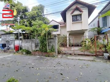 บ้านเดี่ยว ชุมชนจักรพงษ์ (ซ.วัดเวฬุวนาราม 6) เนื้อที่ 76 ตรว. ถนนวัดเวฬุวนาราม เขตดอนเมือง กรุงเทพฯ