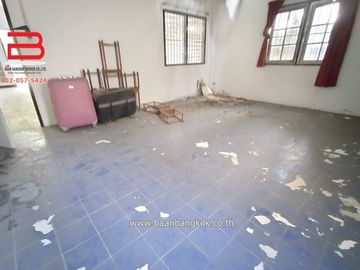 บ้านเดี่ยว ชุมชนจักรพงษ์ (ซ.วัดเวฬุวนาราม 6) เนื้อที่ 76 ตรว. ถนนวัดเวฬุวนาราม เขตดอนเมือง กรุงเทพฯ