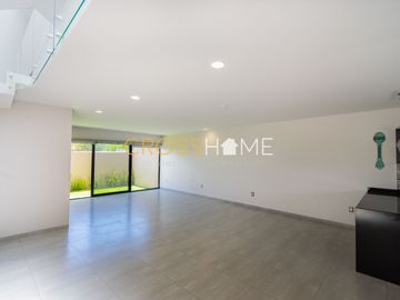 Excelente casa en venta en Cañadas de Lago en condominio