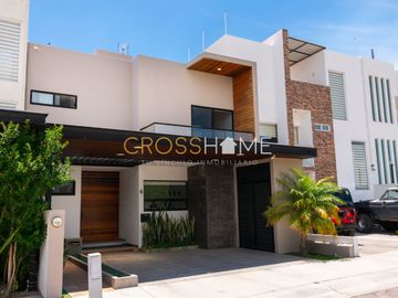 Excelente casa en venta en Cañadas de Lago en condominio