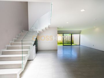 Excelente casa en venta en Cañadas de Lago en condominio