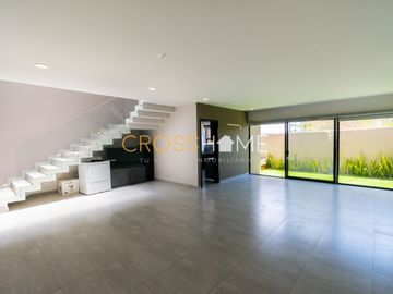 Excelente casa en venta en Cañadas de Lago en condominio
