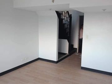 Rent to own condo LOW MONTHLY 10k ONLY  1 bedroom 40 sqm loft type Very affordable  5% down payment 0% interest  near BGC,,eastwood ,tiendesitas