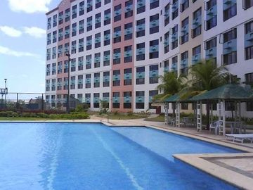 Rent to own condo LOW MONTHLY 10k ONLY  1 bedroom 40 sqm loft type Very affordable  5% down payment 0% interest  near BGC,,eastwood ,tiendesitas
