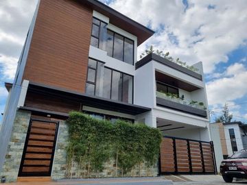 4BR House for Sale at Pasig City