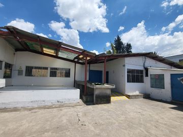 Venta o renta de propiedad sector colegio Einstein Carcelen