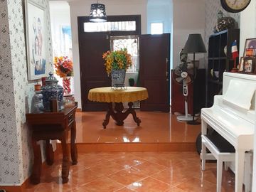 Rumah Hook Dijual di Komplek Perumahan Griya Kencana, Ciledug