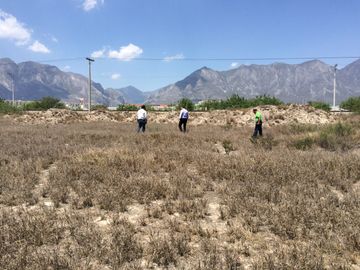Terreno en venta de 1 hectárea sobre Av Lincoln, uso comercial, excelente para CEDIS o producción