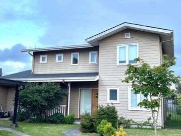 Acogedora y Amplia Casa en Condominio El Bayo