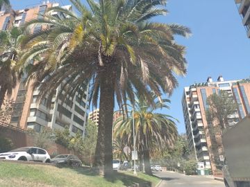 Se Vende departamento 3 D, 3 B, Estacionamiento y bodega, piscinas. Condominio Bosques de la Pirámide, Huechuraba