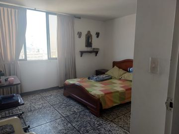 VENTA APTO PISO 23- TORRE ARISTI - EXCELENTE Y HERMOSA VISTA.