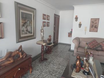VENTA APTO PISO 23- TORRE ARISTI - EXCELENTE Y HERMOSA VISTA.