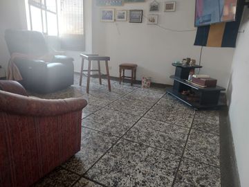 VENTA APTO PISO 23- TORRE ARISTI - EXCELENTE Y HERMOSA VISTA.