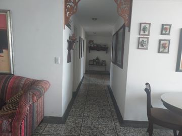 VENTA APTO PISO 23- TORRE ARISTI - EXCELENTE Y HERMOSA VISTA.