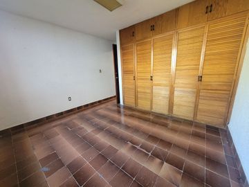 ATENCIÓN INVERSIONISTA. VENTA PROPIEDAD CERCA DE ZONA DE HOSPITALES H/3/40