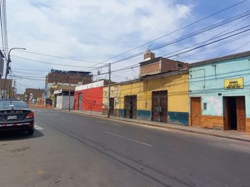 La Union, Remato Casa Como Terreno en Zona Comercial - Trujillo La Libertad