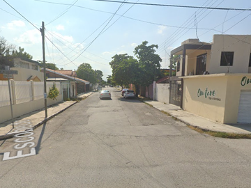 SF-  CASA EN VENTA EN LA ZONA CENTRO