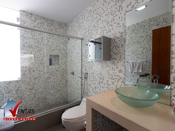 VENTA CASA INDEPENDIENTE EN LA MOLINA, RINCONADA DEL LAGO