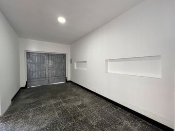 CASA RENOVADA 2 PISOS USO RESIDENCIAL Y COMERCIAL EN JULIO C TELLO, LINCE X $350 MIL DOLARES NEGOCIABLE