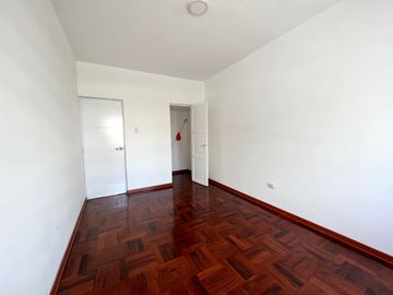 CASA RENOVADA 2 PISOS USO RESIDENCIAL Y COMERCIAL EN JULIO C TELLO, LINCE X $350 MIL DOLARES NEGOCIABLE