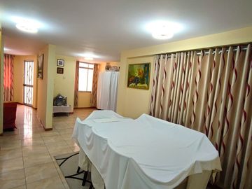 VENTA CASA 2 PISOS A.T(154 M2) ALT. AV EL SANTUARIO, URB VILLA MANGOMARCA