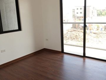 120sqm House and lot For sale (Ready For Occupancy) with 5 Bedrooms 4 Bathrooms 1 Garage in Greenwoods Pasig City (PH2822)